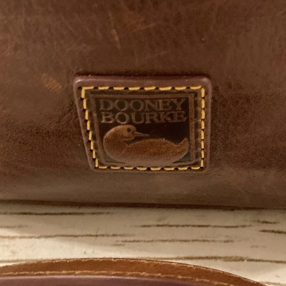 Dooney & Bourke Florentine Leather Large Dottie Crossbody Chestnut/Brown - Picture 3 of 16